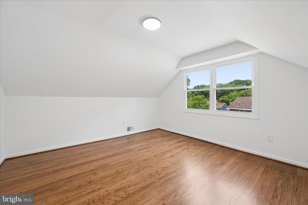 Image 30 of property listing at 8517 OGLETHORPE ST, New Carrollton, MD 20784
