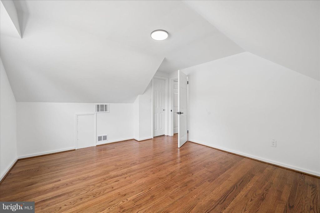 Image 32 of property listing at 8517 OGLETHORPE ST, New Carrollton, MD 20784