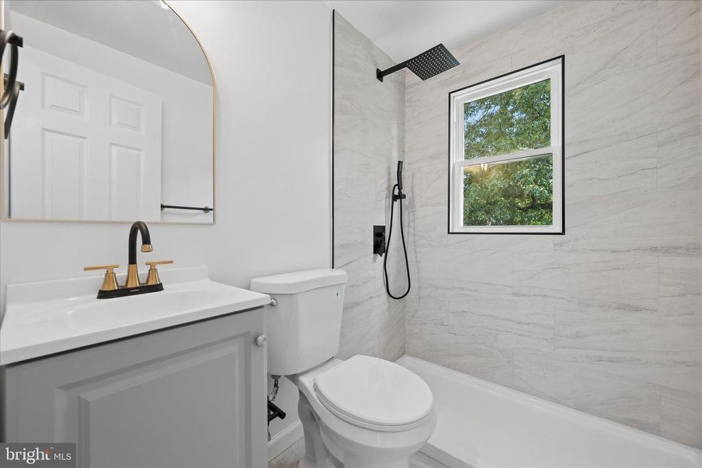 Image 37 of property listing at 8517 OGLETHORPE ST, New Carrollton, MD 20784