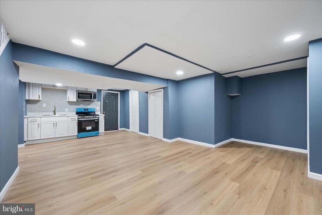 Image 39 of property listing at 8517 OGLETHORPE ST, New Carrollton, MD 20784