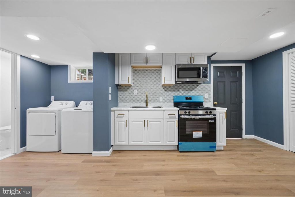 Image 43 of property listing at 8517 OGLETHORPE ST, New Carrollton, MD 20784