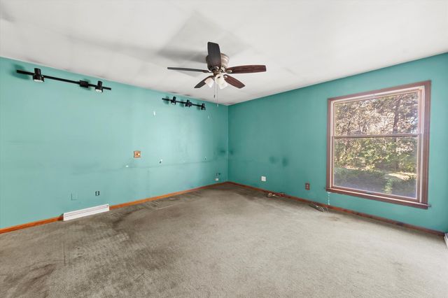 1940 W EAGLE LAKE Road, Beecher, IL 60401