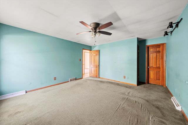 1940 W EAGLE LAKE Road, Beecher, IL 60401