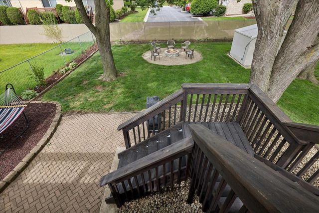 15954 Ozark Avenue, Tinley Park, IL 60477