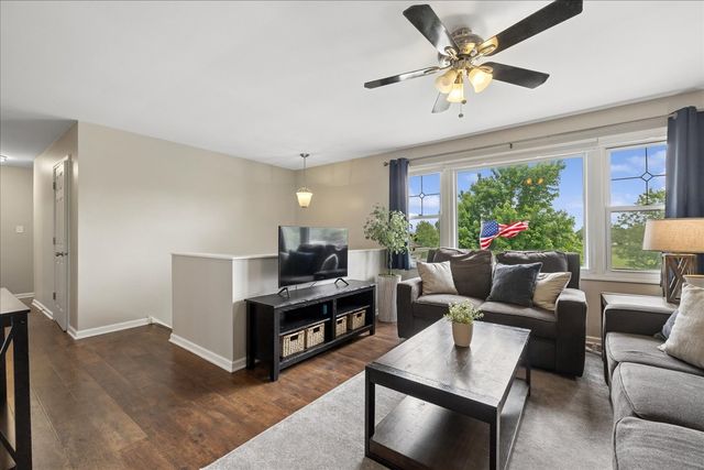 15954 Ozark Avenue, Tinley Park, IL 60477
