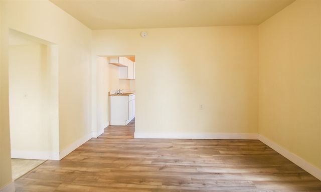 67 W Washington Street, Coldwater, MI 49036