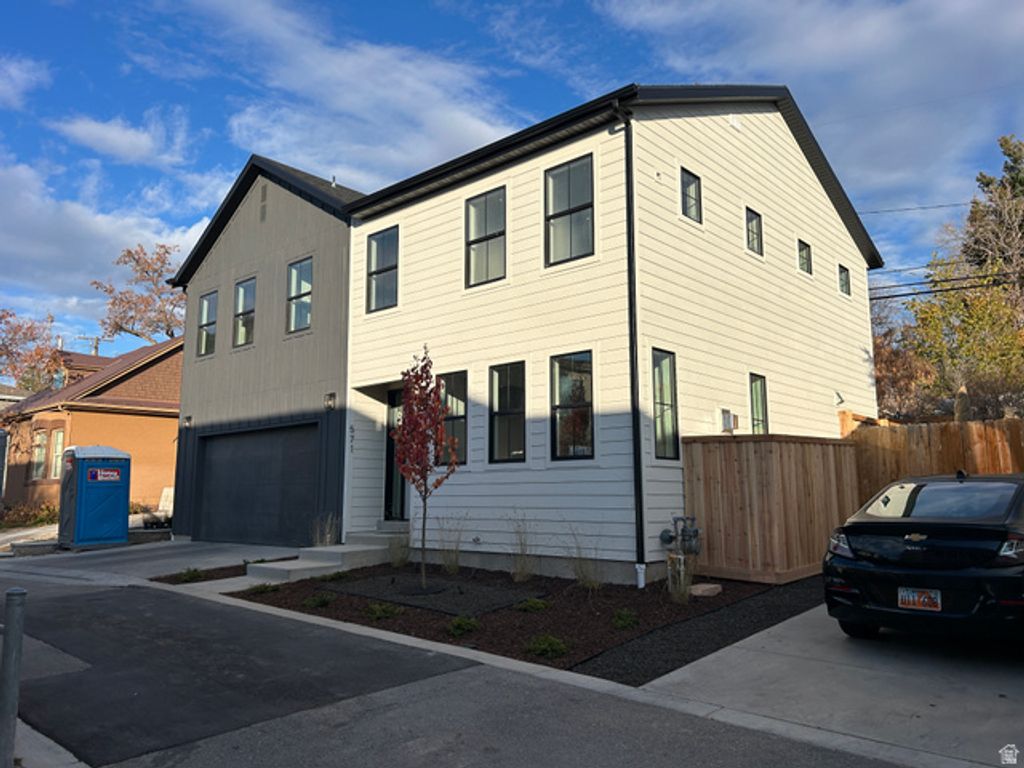 571 S MCCLELLAND ST, Salt Lake City, UT 84102