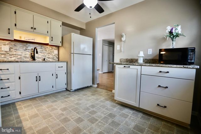 242 TILFORD RD, Somerdale, NJ 08083