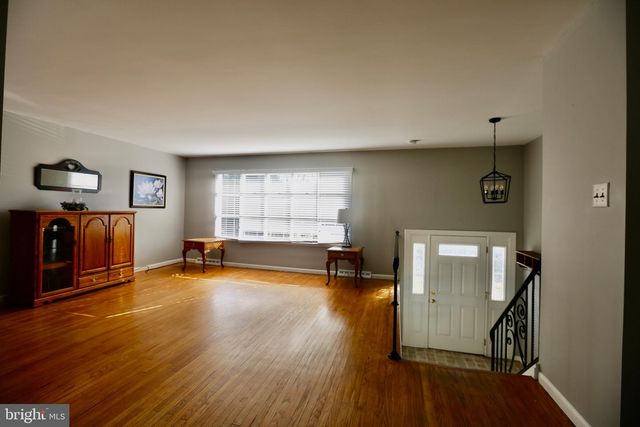 242 TILFORD RD, Somerdale, NJ 08083