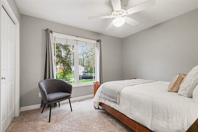 1899 Cedar Tree Drive, Jenison, MI 49428