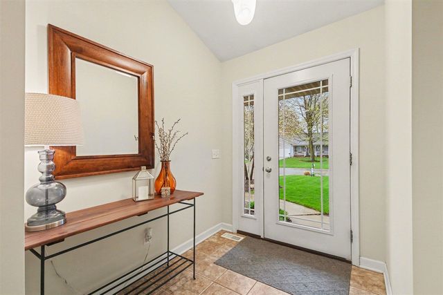 1899 Cedar Tree Drive, Jenison, MI 49428
