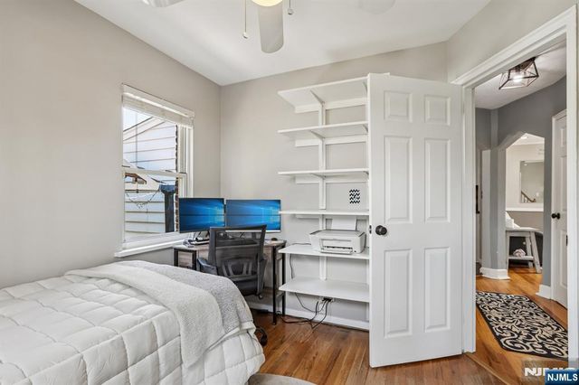 11 Taggart Way, Saddle Brook, NJ 07663