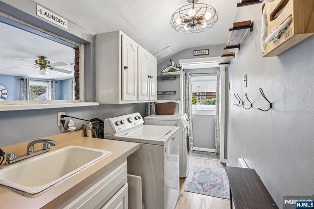 11 Taggart Way, Saddle Brook, NJ 07663