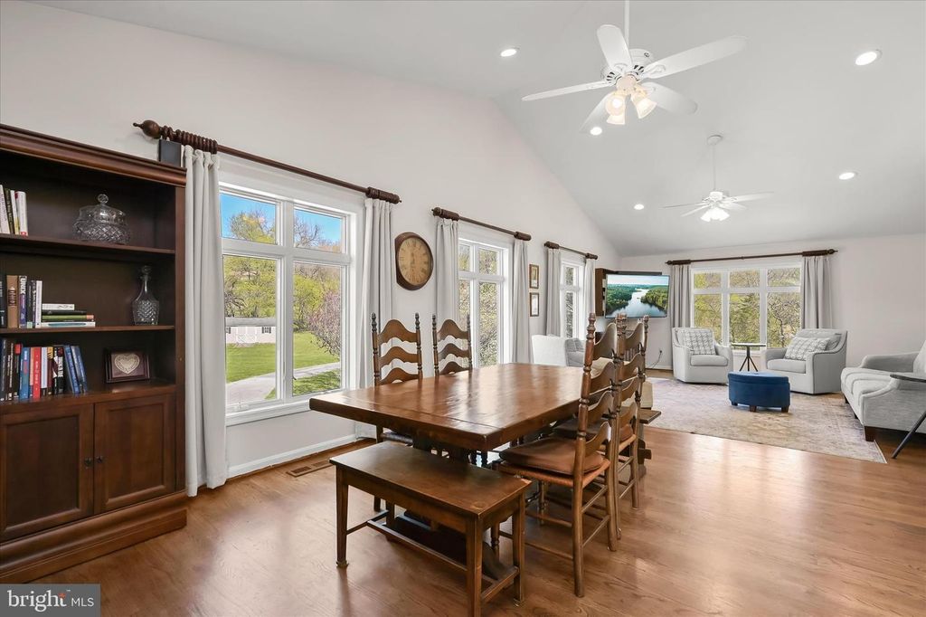 Image 14 of property listing at 14289 OLD FREDERICK RD, Cooksville, MD 21723