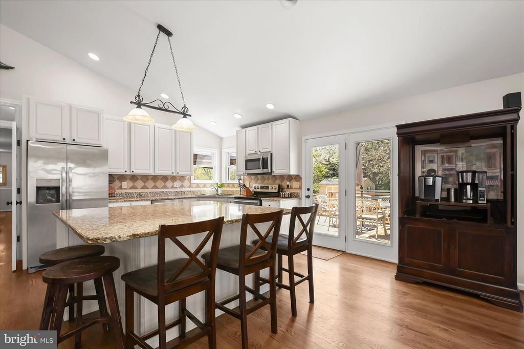 Image 17 of property listing at 14289 OLD FREDERICK RD, Cooksville, MD 21723