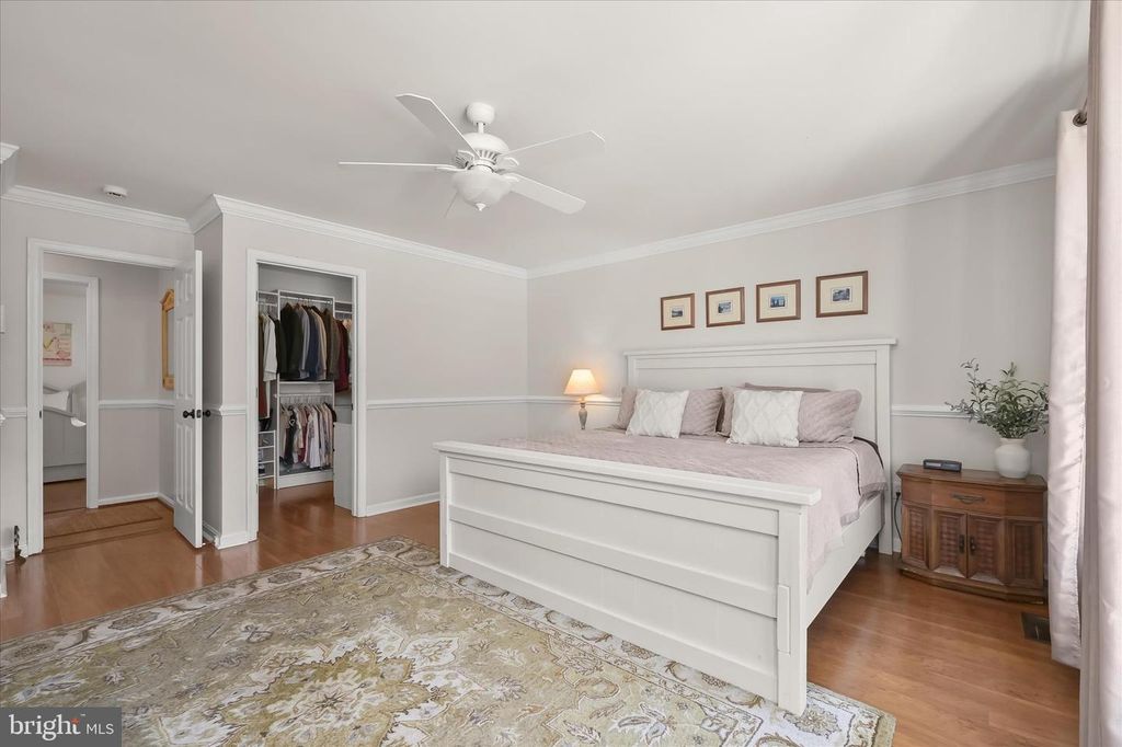 Image 25 of property listing at 14289 OLD FREDERICK RD, Cooksville, MD 21723