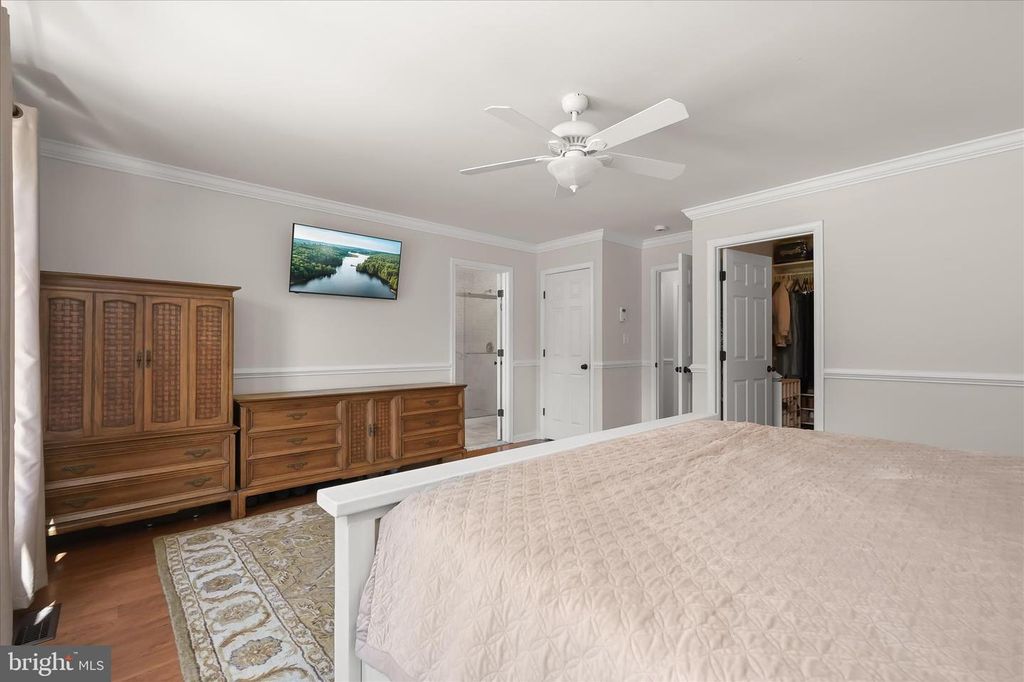 Image 26 of property listing at 14289 OLD FREDERICK RD, Cooksville, MD 21723