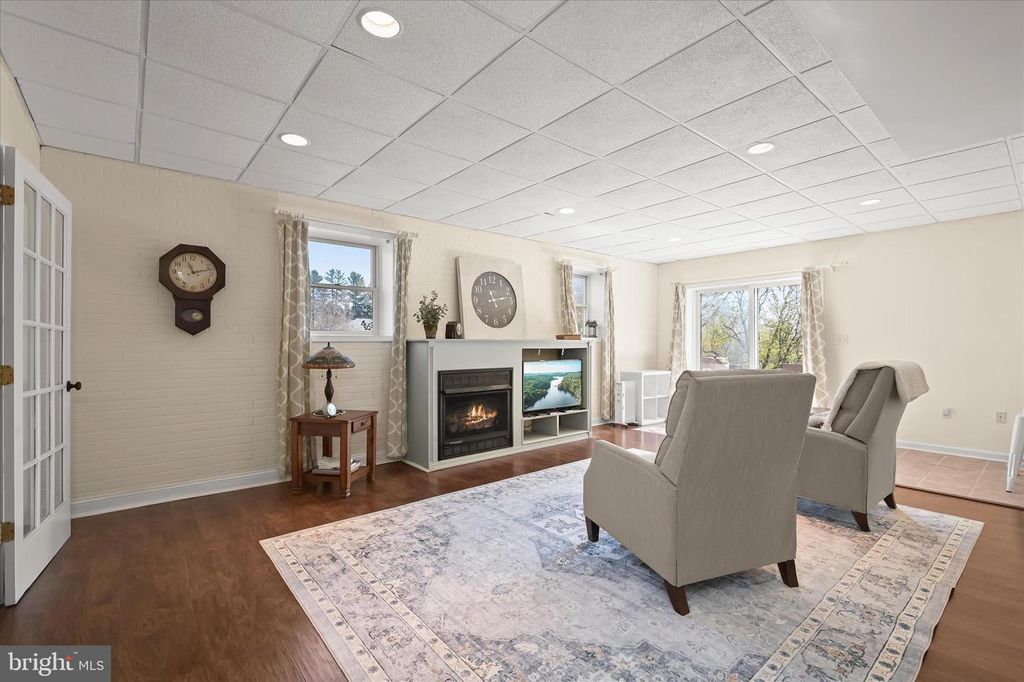 Image 46 of property listing at 14289 OLD FREDERICK RD, Cooksville, MD 21723