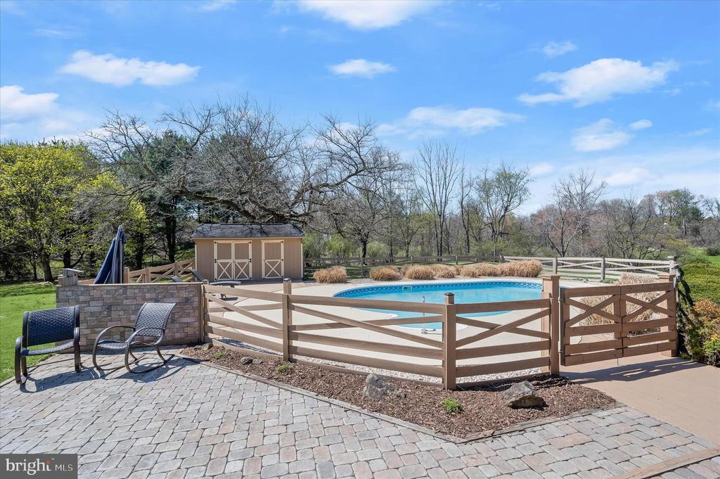 Image 68 of property listing at 14289 OLD FREDERICK RD, Cooksville, MD 21723