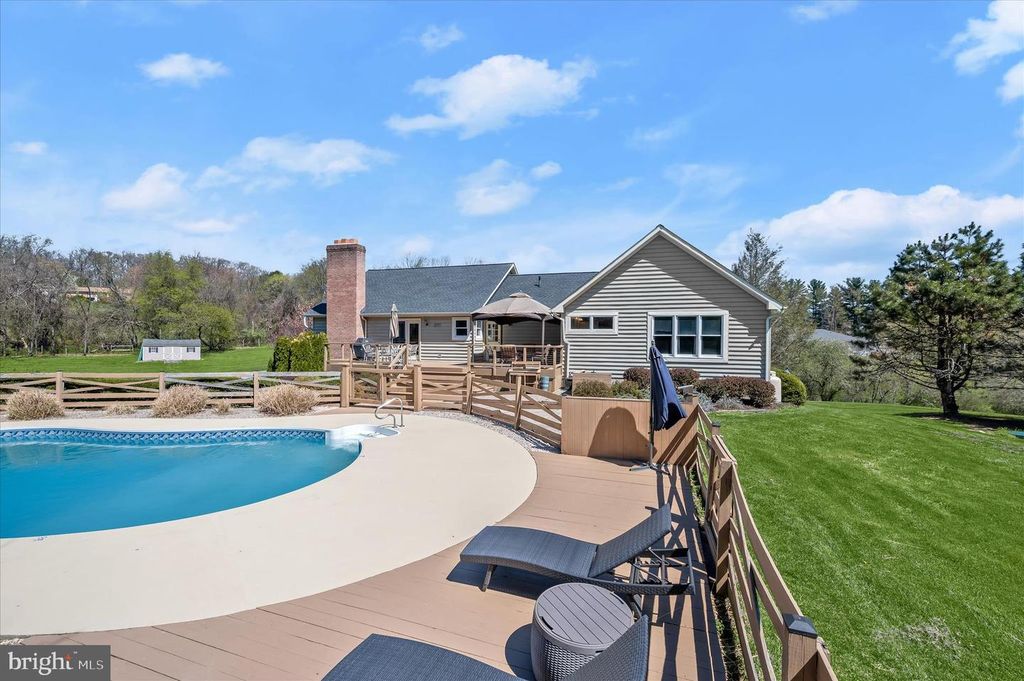 Image 76 of property listing at 14289 OLD FREDERICK RD, Cooksville, MD 21723