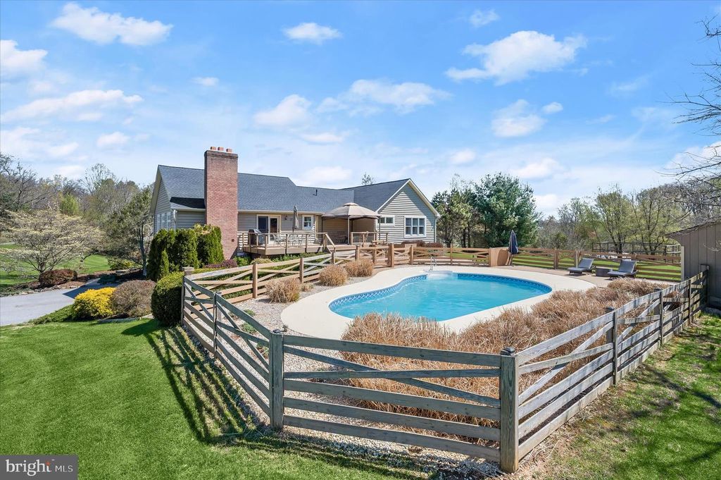 Image 80 of property listing at 14289 OLD FREDERICK RD, Cooksville, MD 21723