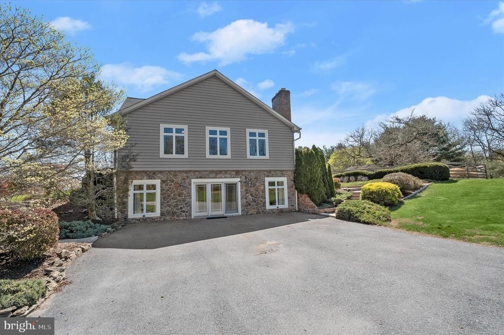 Image 82 of property listing at 14289 OLD FREDERICK RD, Cooksville, MD 21723