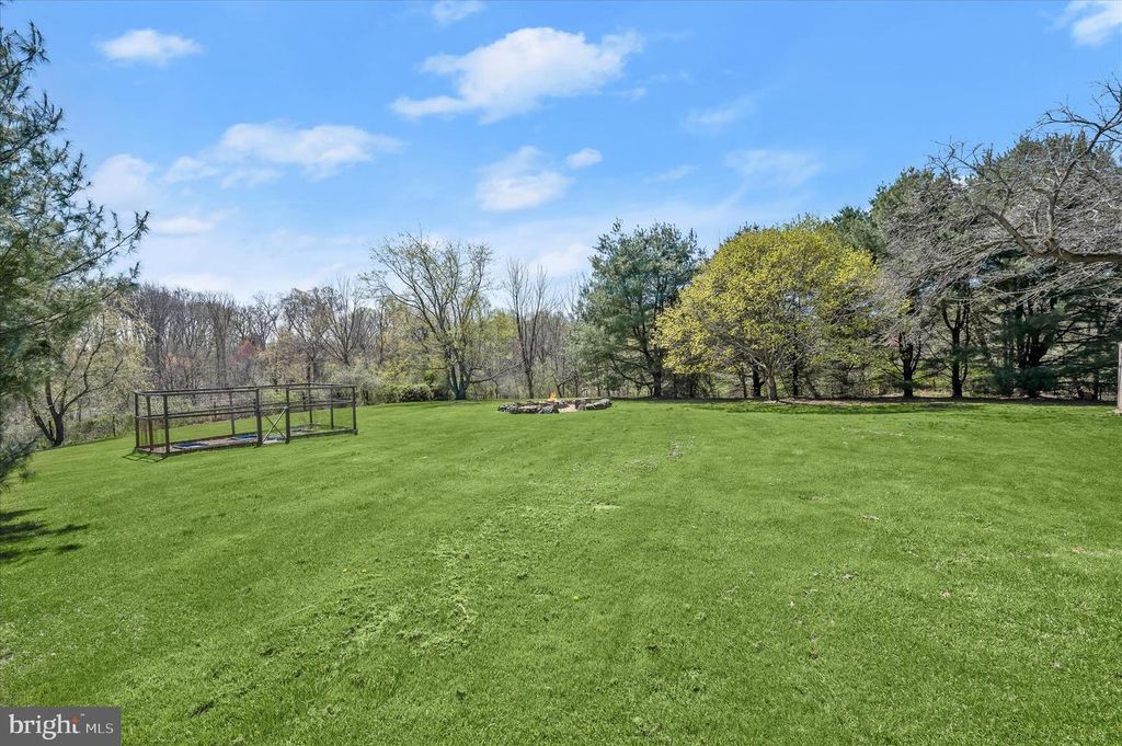 Image 84 of property listing at 14289 OLD FREDERICK RD, Cooksville, MD 21723