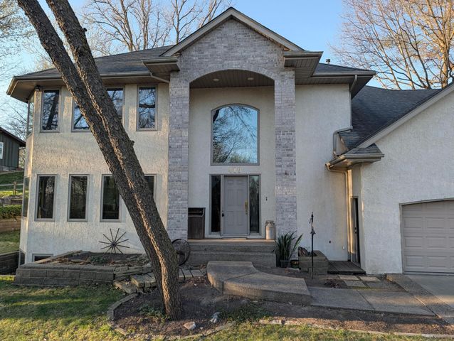 419 Brandywine Drive, Burnsville, MN 55337