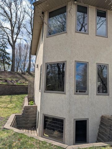 419 Brandywine Drive, Burnsville, MN 55337