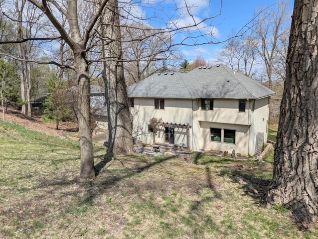 419 Brandywine Drive, Burnsville, MN 55337