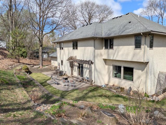 419 Brandywine Drive, Burnsville, MN 55337