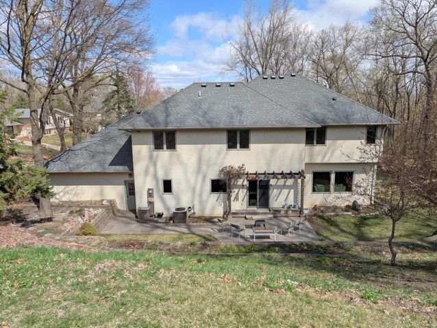 419 Brandywine Drive, Burnsville, MN 55337