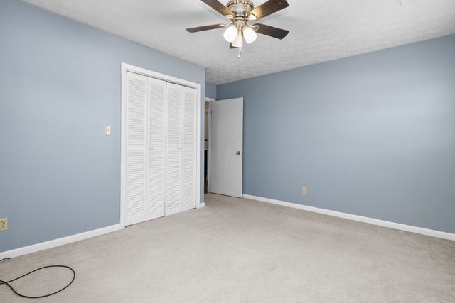 2015 Old Whitley Road, London, KY 40744