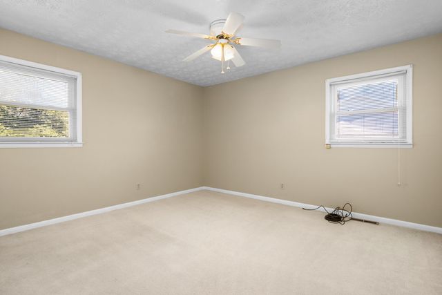 2015 Old Whitley Road, London, KY 40744