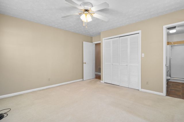 2015 Old Whitley Road, London, KY 40744