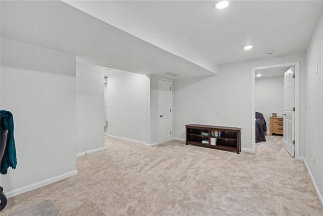 200 SE Westgate Drive, Waukee, IA 50263
