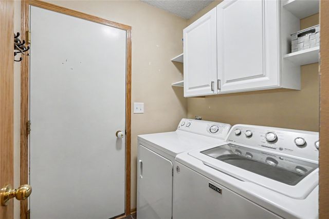 200 SE Westgate Drive, Waukee, IA 50263