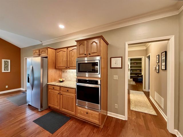 3199 Brookfield Drive, Newburgh, IN 47630