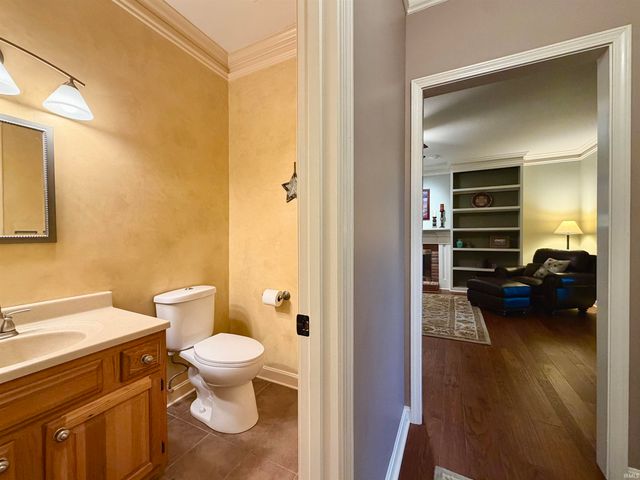 3199 Brookfield Drive, Newburgh, IN 47630