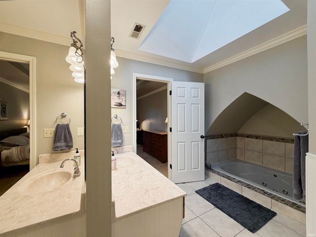 3199 Brookfield Drive, Newburgh, IN 47630