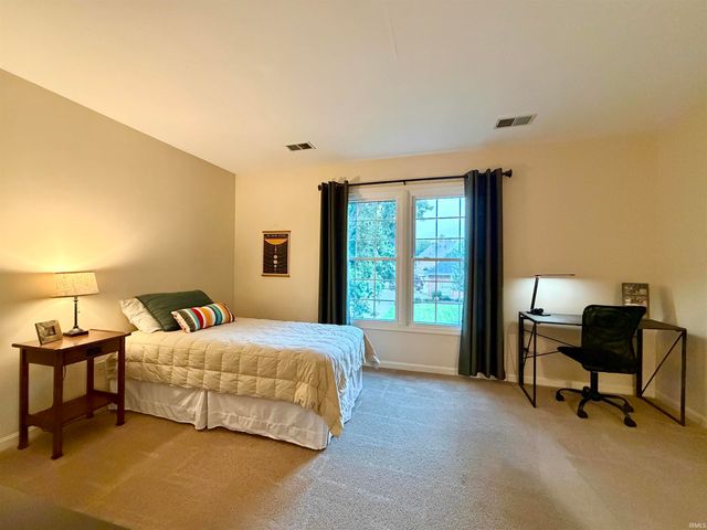 3199 Brookfield Drive, Newburgh, IN 47630