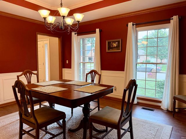 3199 Brookfield Drive, Newburgh, IN 47630