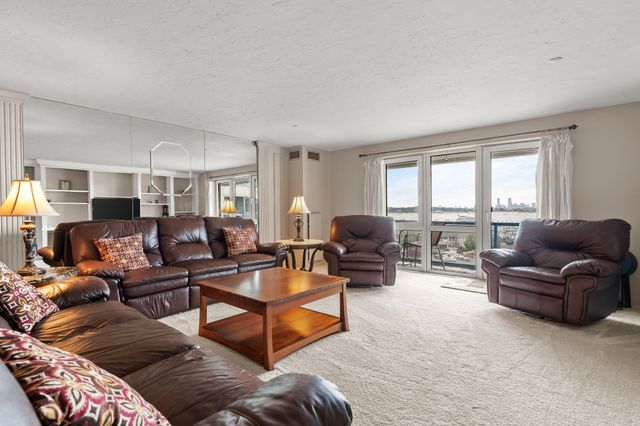 1001 Marina Dr 507, Quincy, MA 02171