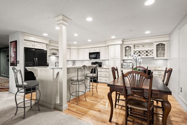 1001 Marina Dr 507, Quincy, MA 02171