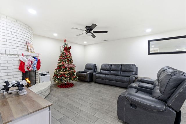 276 N Cottage Street, Porterville, CA 93257