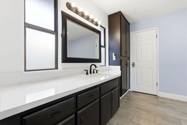 276 N Cottage Street, Porterville, CA 93257