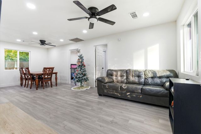 276 N Cottage Street, Porterville, CA 93257