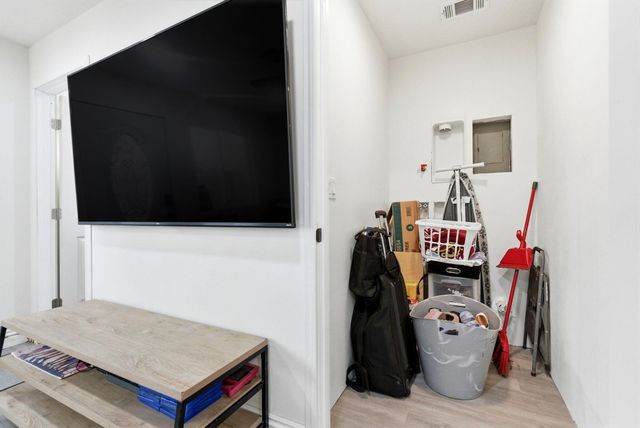 276 N Cottage Street, Porterville, CA 93257