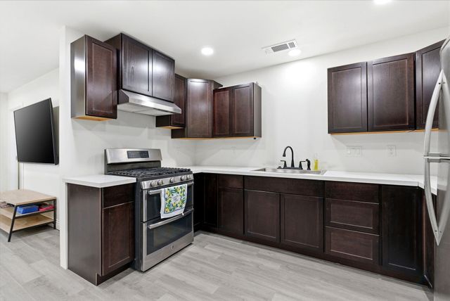 276 N Cottage Street, Porterville, CA 93257