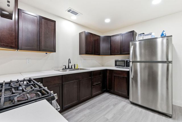 276 N Cottage Street, Porterville, CA 93257